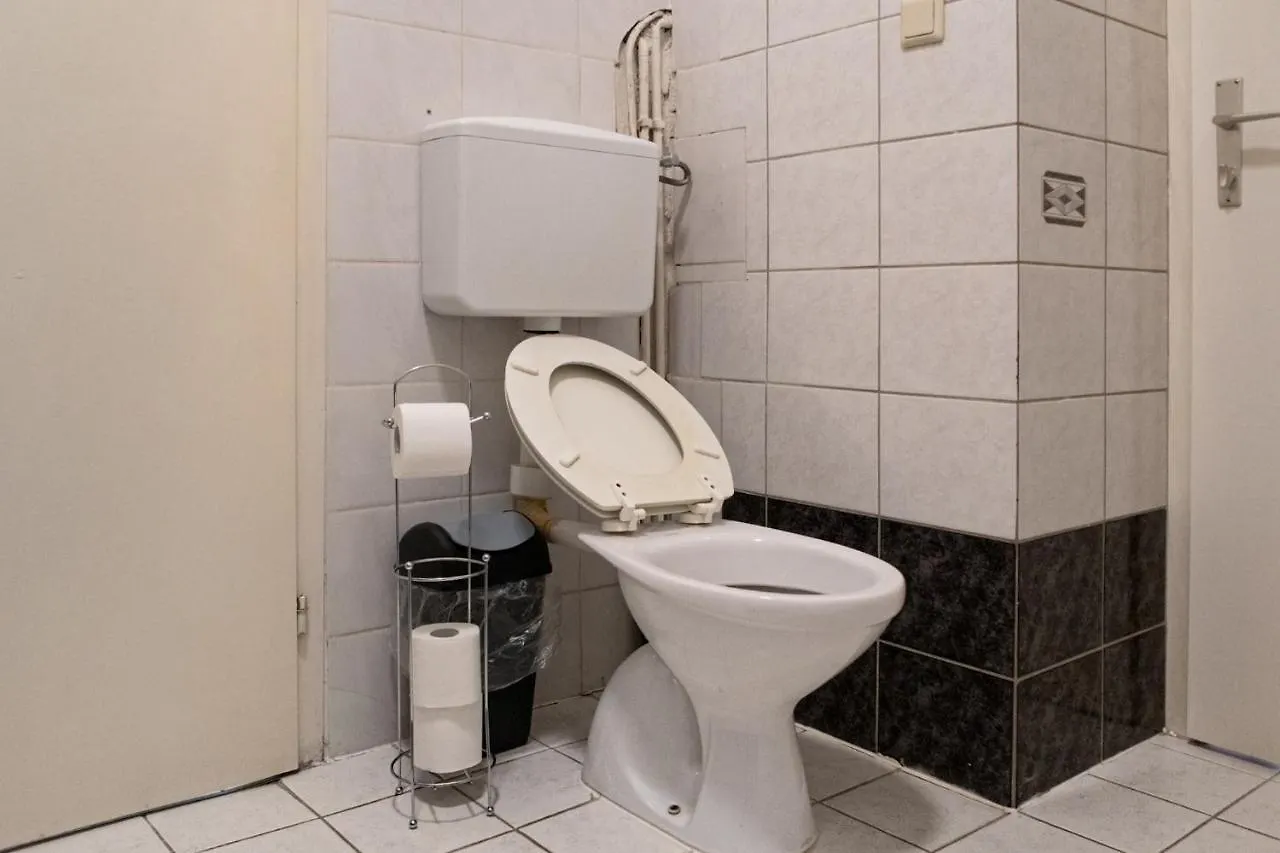 Spacious 2Br Apt.-Near Wiener Stadthalle Apartment